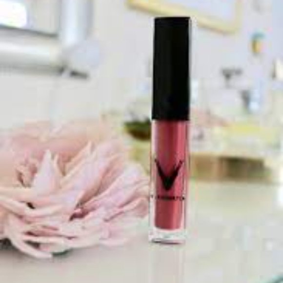 V-Kosmetik Liquid Velvet Lipstick - Bubbly 5/$25 - Picture 2 of 2